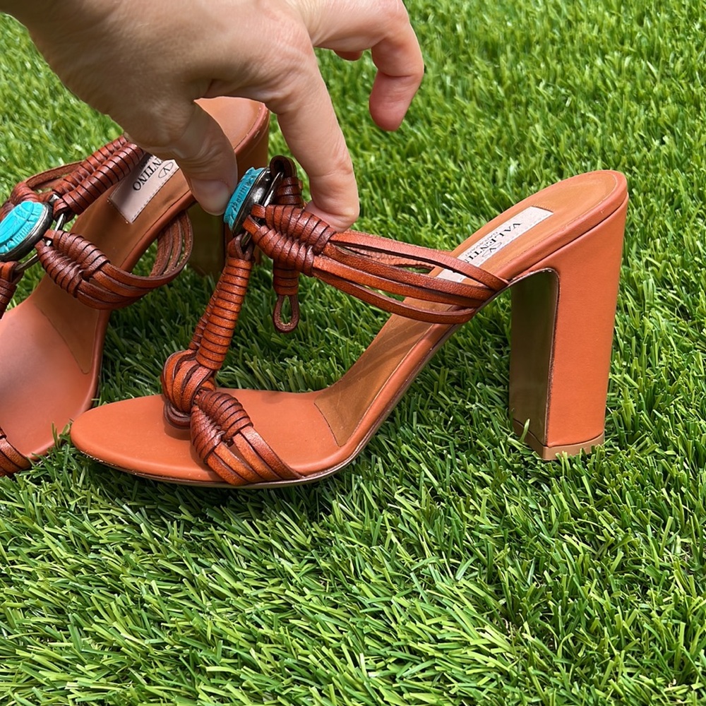 NWOB Valentino Scarab Sandals size 35 - Picture 6 of 17